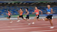 2025山东青少年田径赛激战正酣百余项目突破纪录引热议