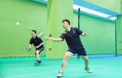 以球会友促融合 跨界碰撞添活力——济南高新区举办企业家羽毛球联谊赛